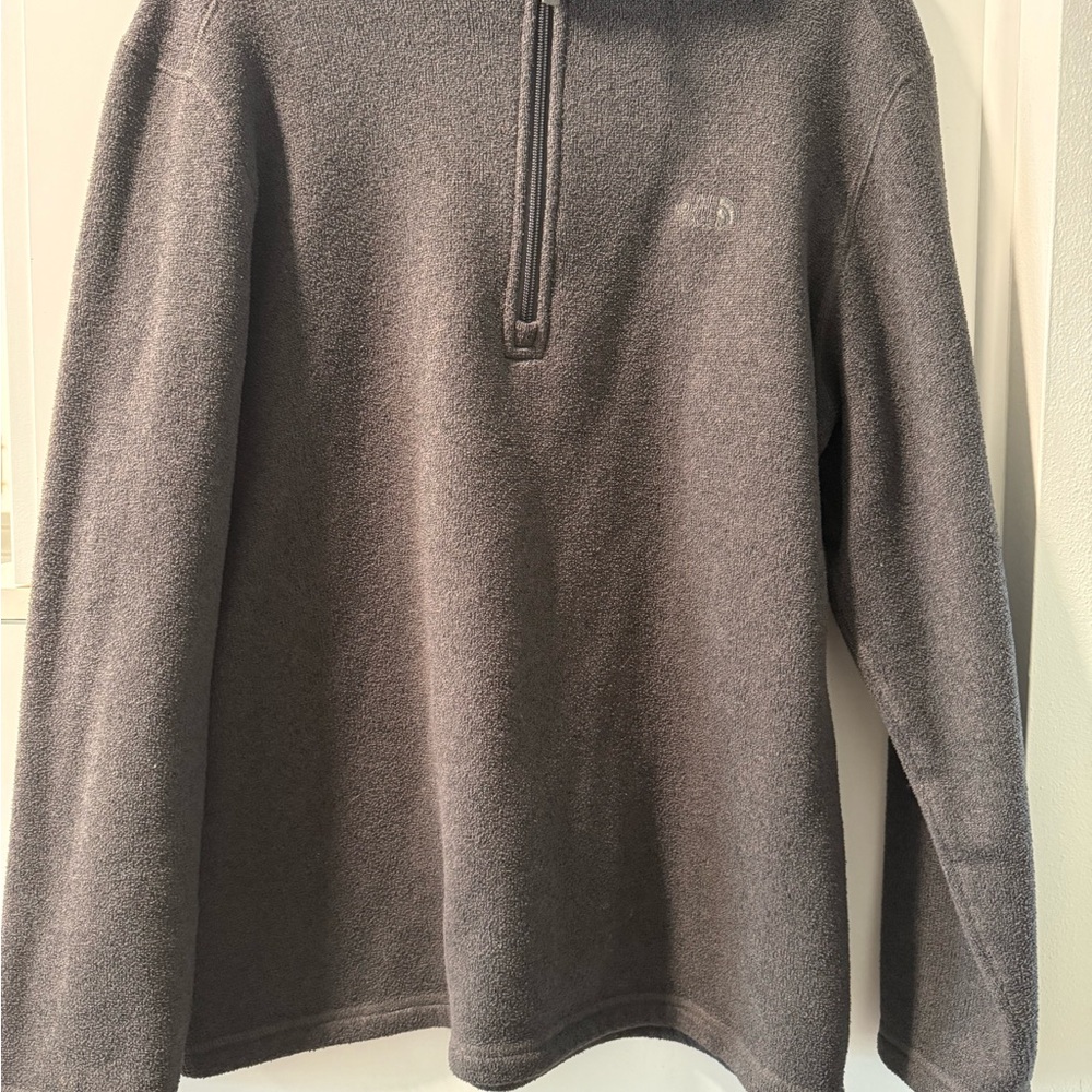 Men's Northface Sweater